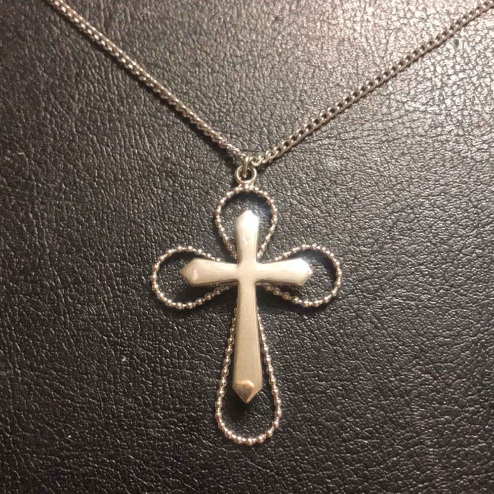 Vintage Sarah Coventry Serenity Cross necklace